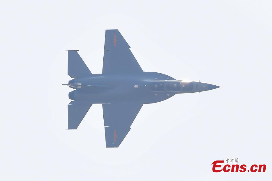 Au 13e Salon d'aviation et d'aérospatiale de Zhuhai, l'armée de l'air chinoise épate les spectateurs