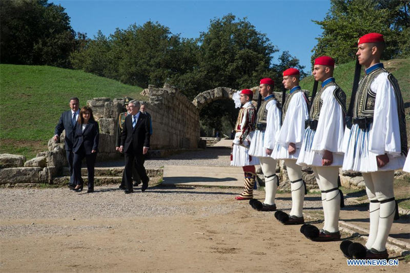 La flamme olympique pour les Jeux d'hiver de Beijing 2022 allumée sur le site antique d'Olympie