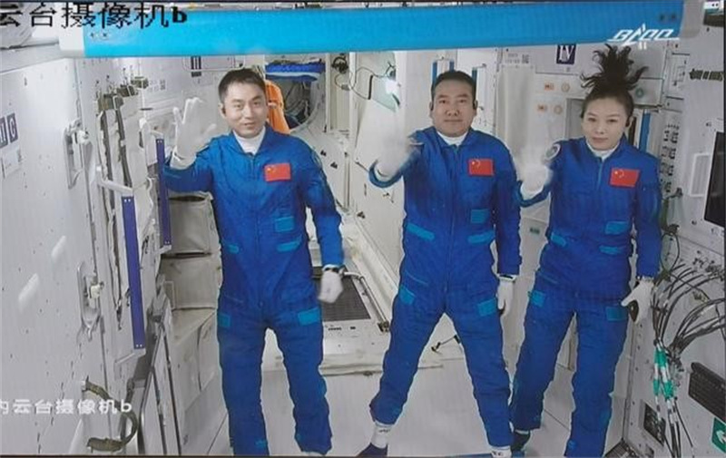 Wang Yaping, ? enseignante depuis l'espace ? et première femme astronaute chinoise à séjourner dans la station spatiale