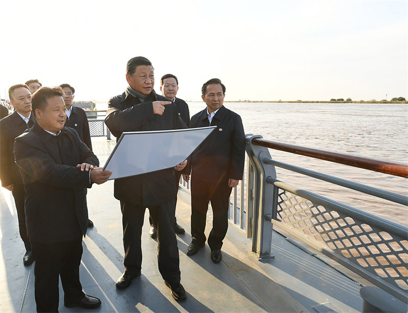 Xi Jinping inspecte l'estuaire du fleuve Jaune