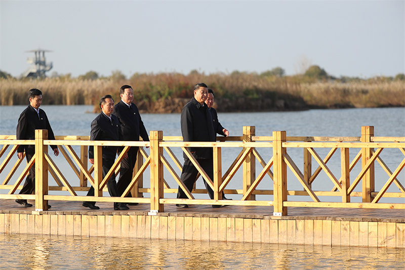 Xi Jinping inspecte l'estuaire du fleuve Jaune