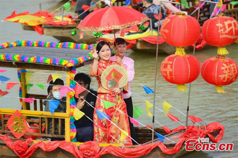 Mariage collectif sur l'eau pour 18 couples à Zhuhai