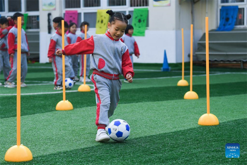 Zhejiang : la Semaine du football pour les enfants