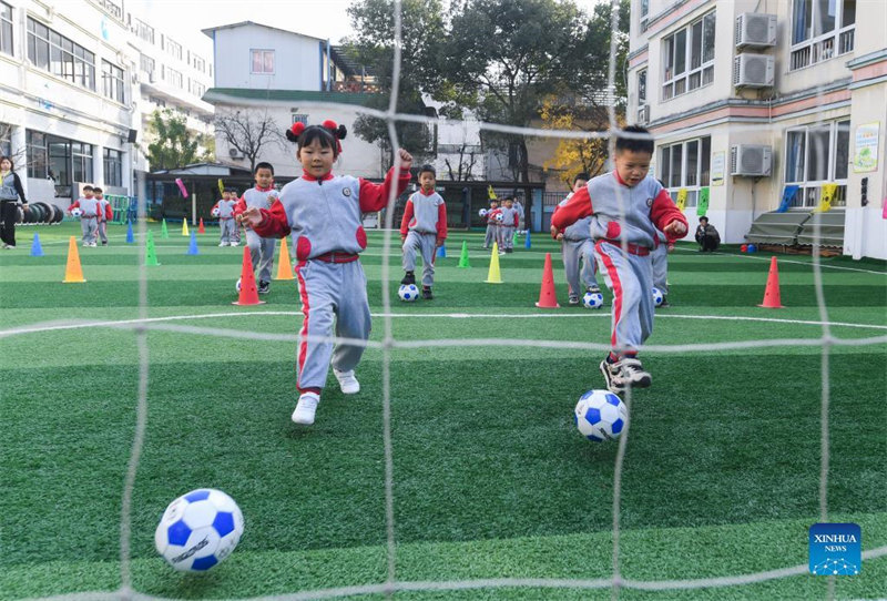 Zhejiang : la Semaine du football pour les enfants