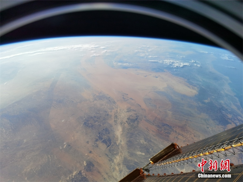 Des photographies spatiales prises par les ta?konautes de Shenzhou-12