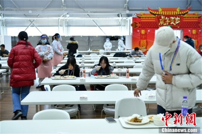 En visite au restaurant du village olympique et paralympique d'hiver de Zhangjiakou