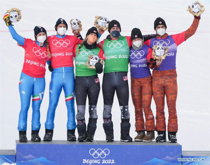 (BEIJING 2022) L'or pour les Etats-Unis dans l'épreuve de snowboardcross en équipe mixte I