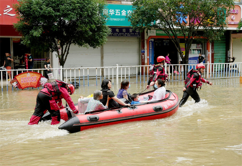 Guangxi : des opérations de sauvetage d'urgence en cours à Rongshui