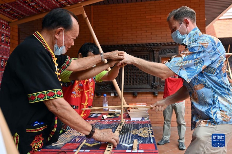 Hainan: découvrir la culture traditionnelle et ressentir le charme du patrimoine immatériel