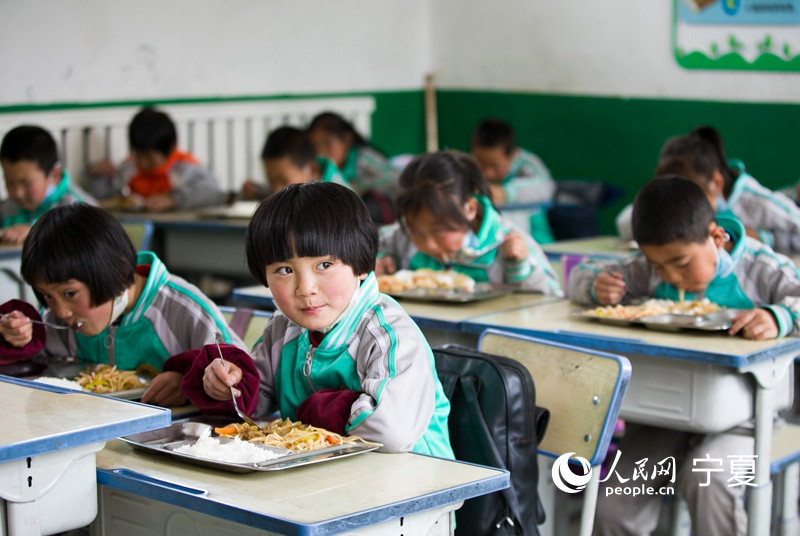 Les repas nutritifs favorisent l'épanouissement des enfants