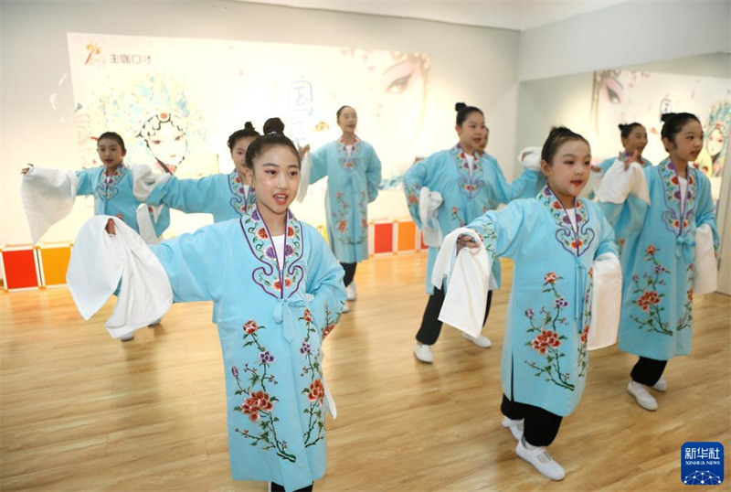 Shandong : ? une salle de classe d'opéra de Pékin ? transmet la quintessence de la culture chinoise