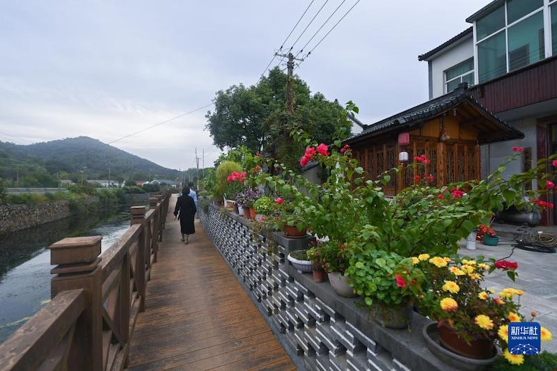 Comment un ancien ? village minier ? du Zhejiang s'est transformé en un lieu touristique rural