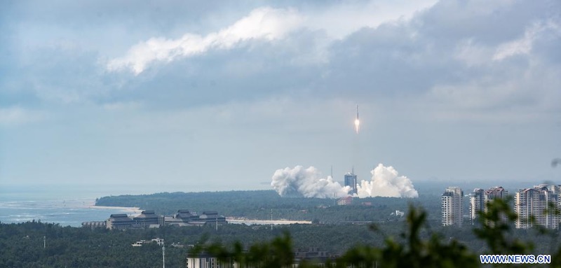 La Chine lance le vaisseau cargo Tianzhou-5