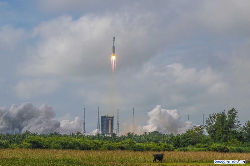 La Chine lance le vaisseau cargo Tianzhou-5