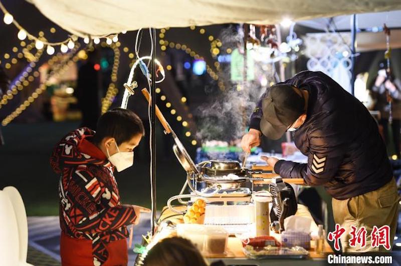 Chongqing ：de nombreux marchés nocturnes rouvrent, dynamisant la nouvelle vitalité de la ville