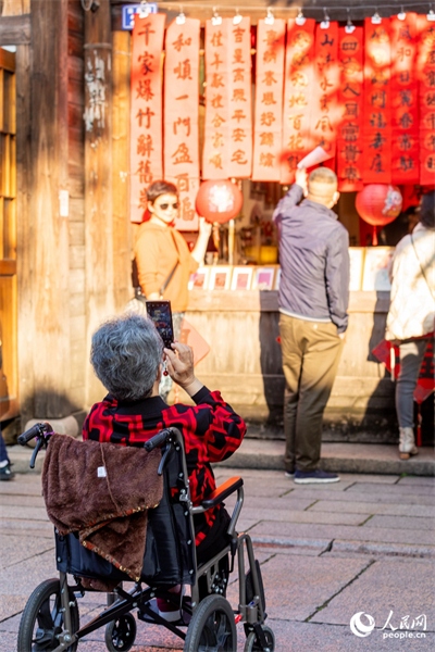 Fujian : les rues de Fuzhou sont pleines de rouge du Nouvel An chinois