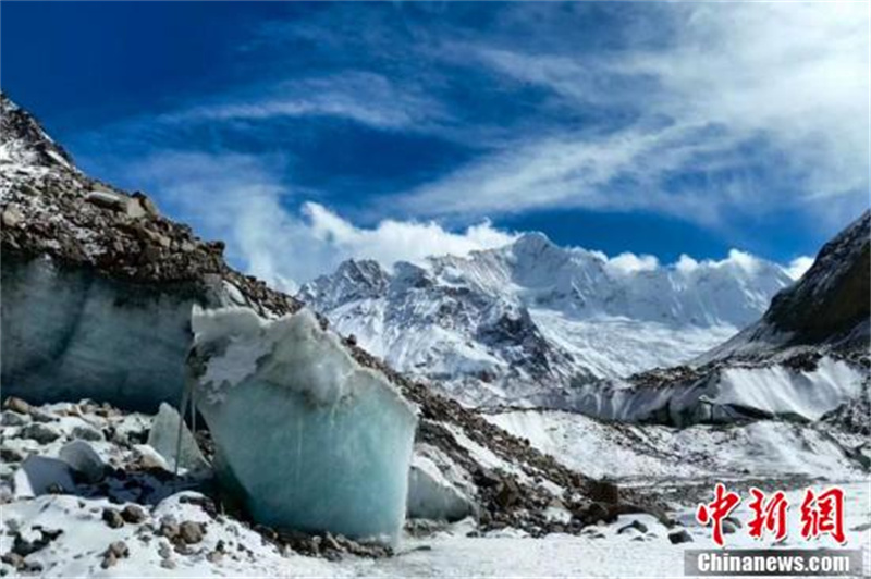 Tibet : une grande grotte de glace d'environ 165 mètres de long découverte dans le comté de Bianba, à Qamdo