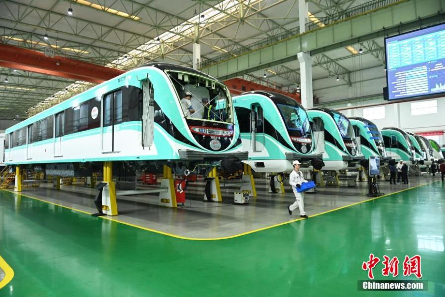 Chongqing : le plus grand fabricant de monorails?au monde