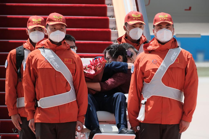 Arrivée à Beijing des astronautes de Shenzhou-15