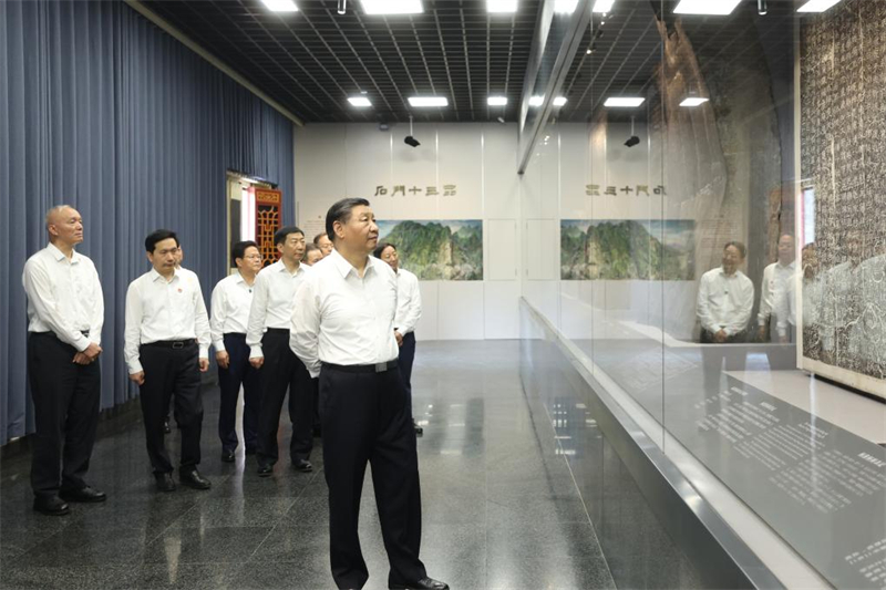 Xi Jinping appelle à innover dans le développement de haute qualité de la Chine lors d'une visite d'inspection au Sichuan