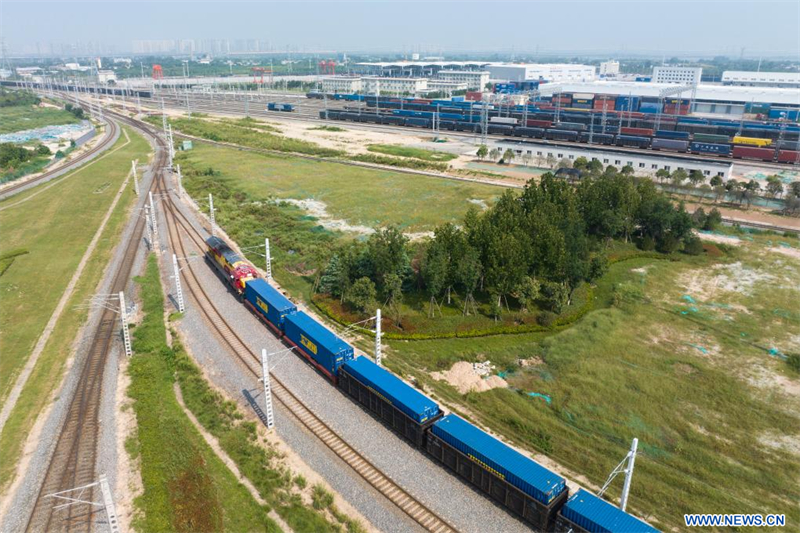 Chine : plateforme logistique internationale pour les trains de fret à Xi'an