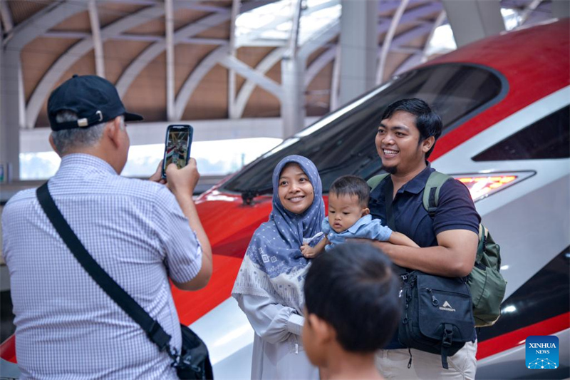 Indonésie : La ligne à grande vitesse Jakarta-Bandung bien accueillie par les passagers