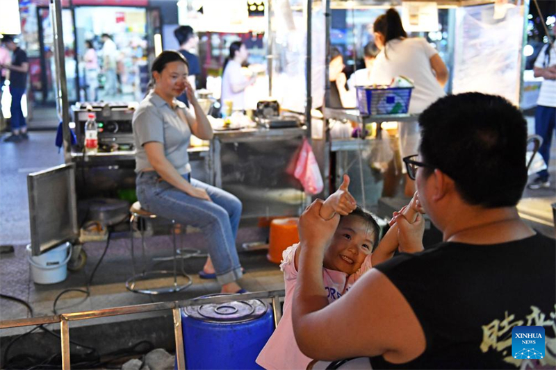 Hunan : histoire en photos de la nouvelle vie d'une famille de malentendants à Changsha