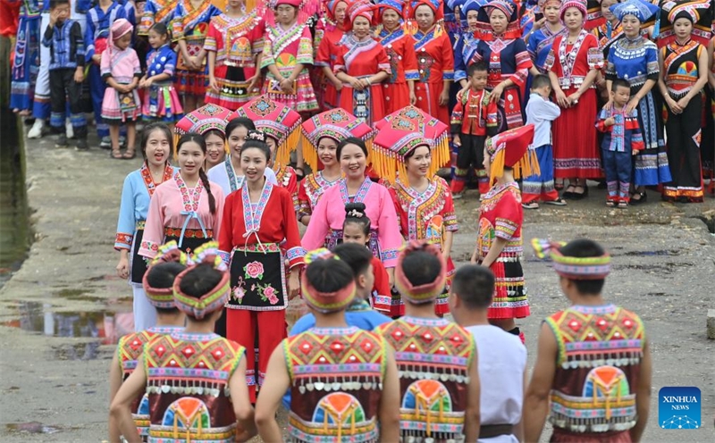 Guangxi : le canton de Wangdong veut créer une marque de ? culture de l'eau ? et stimuler le tourisme culturel ethnique