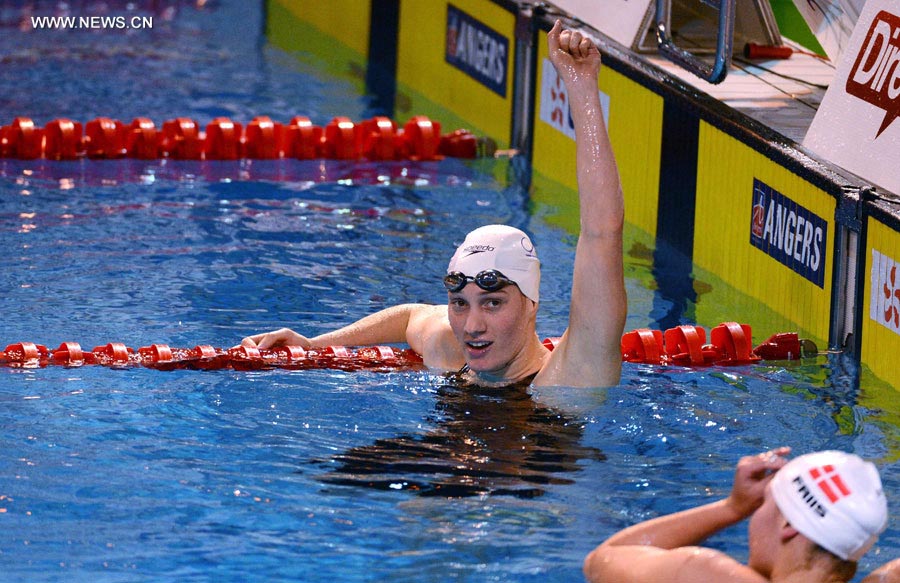 La Fran?aise Camille Muffat bat le record du monde du 800 m nage libre en petit bassin (3)