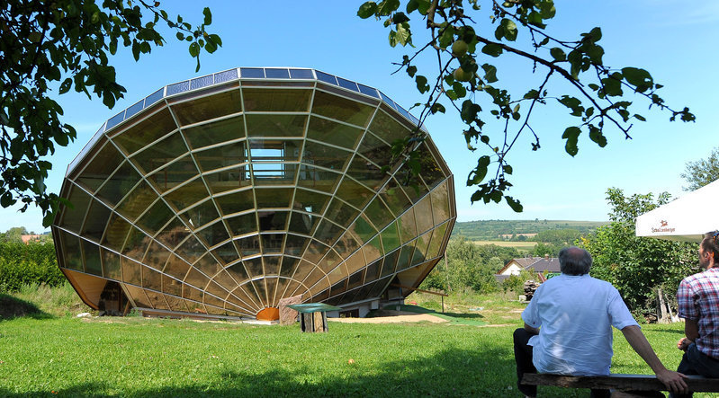 La maison des panneaux solaires, à Cosswiller en France. Photo prise le 17 ao?t 2011.