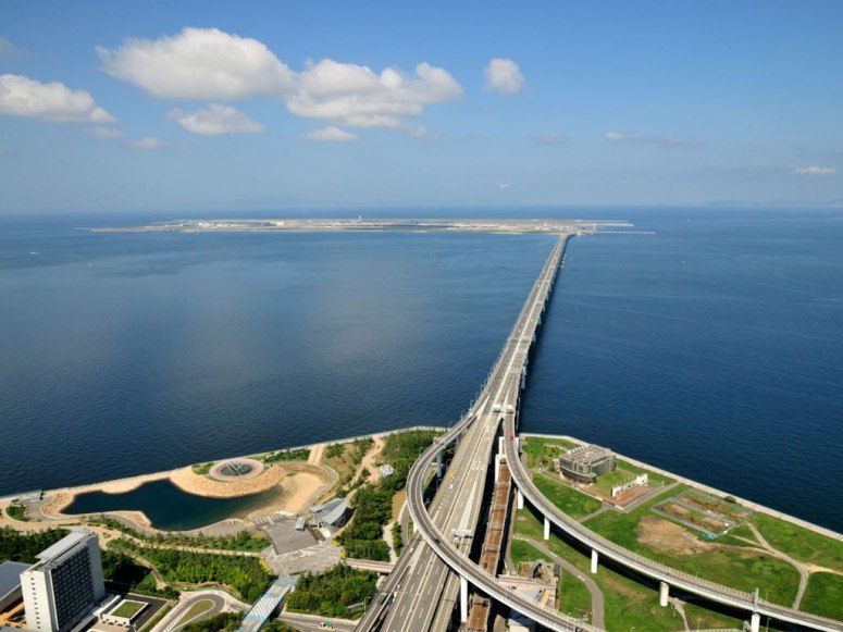 Aéroport international du Kansai, Osaka, Japon.