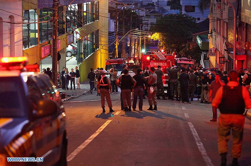 Incendie de la bo?te de nuit au Brésil: 233 morts  (2)