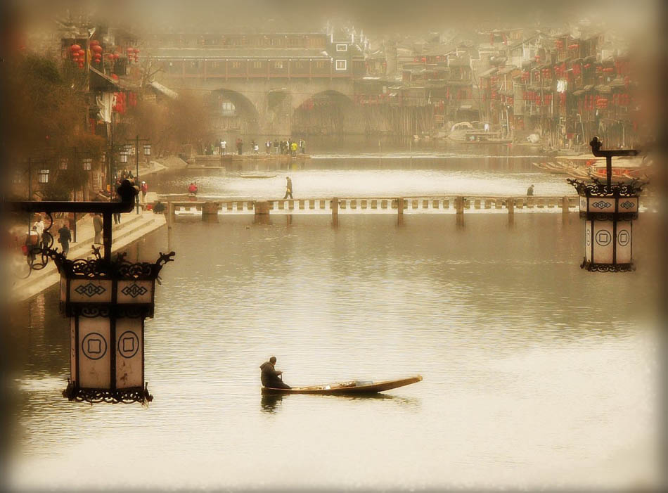 La vieille ville de Fenghuang, paradis tranquille de l'ethnie Miao (4)