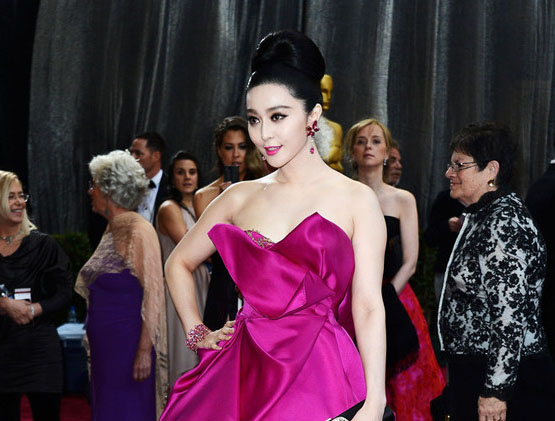 Fan Bingbing sur le tapis rouge de la 85e cérémonie des Oscars