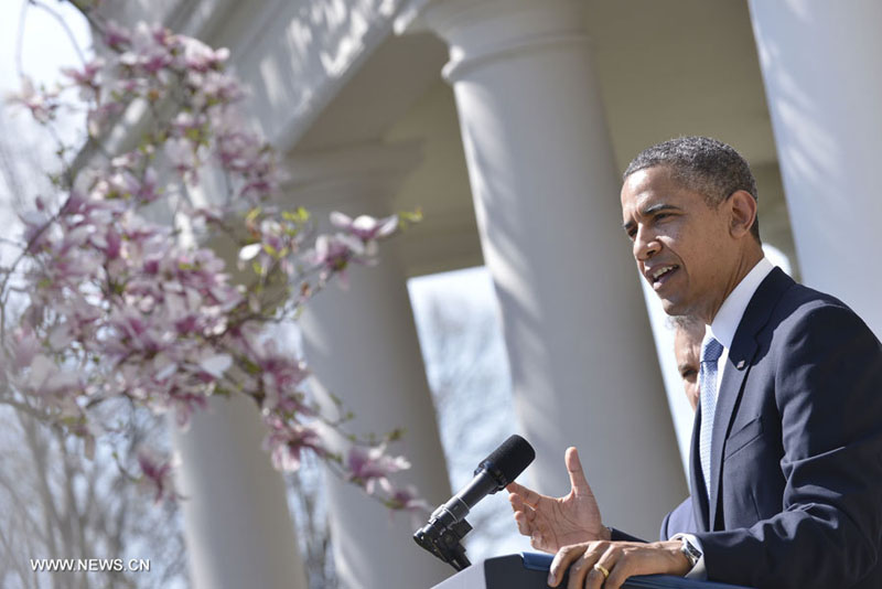 Obama dévoile son projet de budget pour réduire le déficit par des hausses d'imp?ts et des coupes budgétaires 