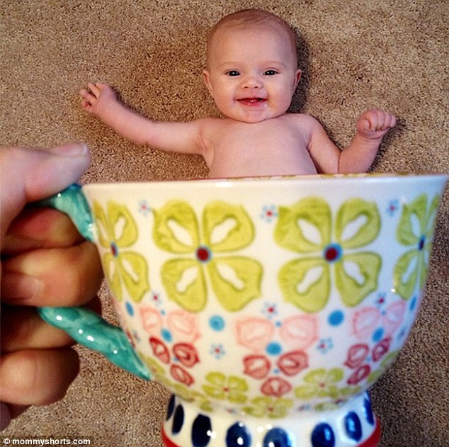 ? Un bébé dans une tasse ?, le nouveau phénomène de mode