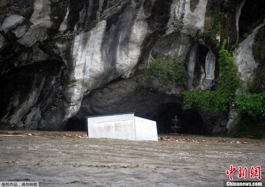 Les inondations frappent le sud-ouest de la France (2)