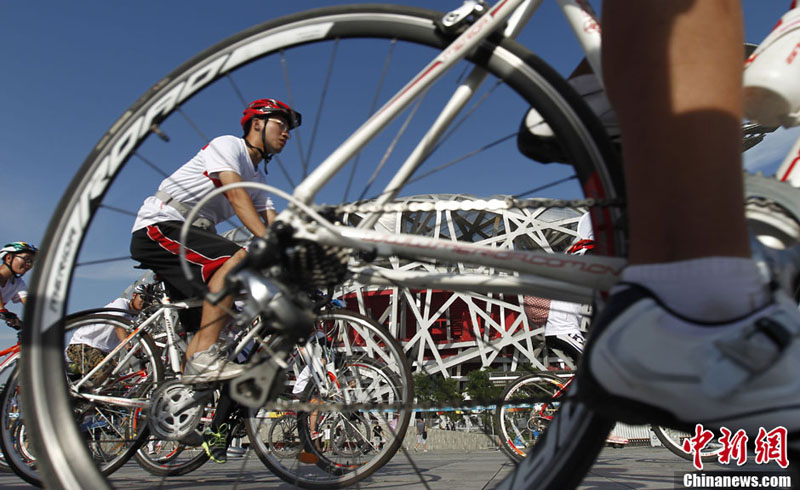 Beijing fête le 5e anniversaire des JO sur deux roues (4)