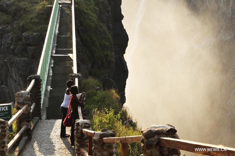 Découvrez la beauté des Chutes Victoria en Afrique (2)