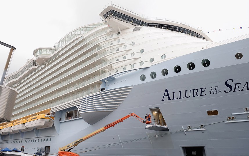 Le plus grand navire de croisière du mondeAllure of the Seas est un luxueux navire de croisière de 16 étages qui peut accueillir 6318 voyageurs.