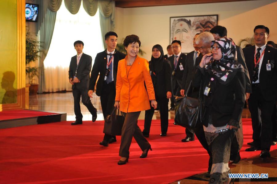 Ouverture du 23e sommet de l'ASEAN à Bandar Seri Begawan (7)