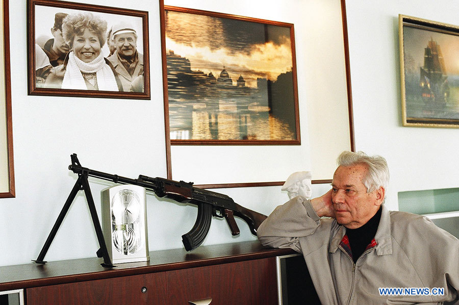 Décès de Mikha?l Kalachnikov, l'inventeur de l'AK-47 