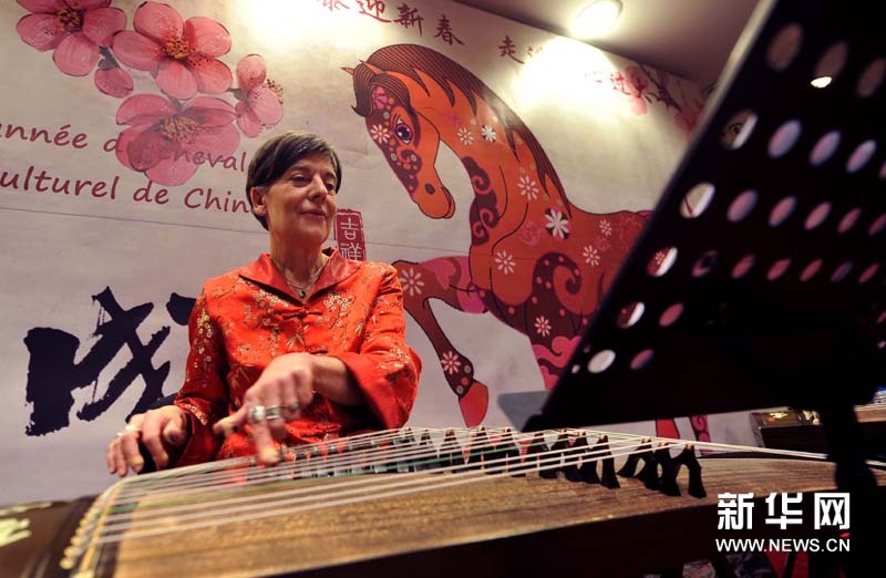 Le Centre culturel de Chine célèbre la fête du Printemps à Paris (3)